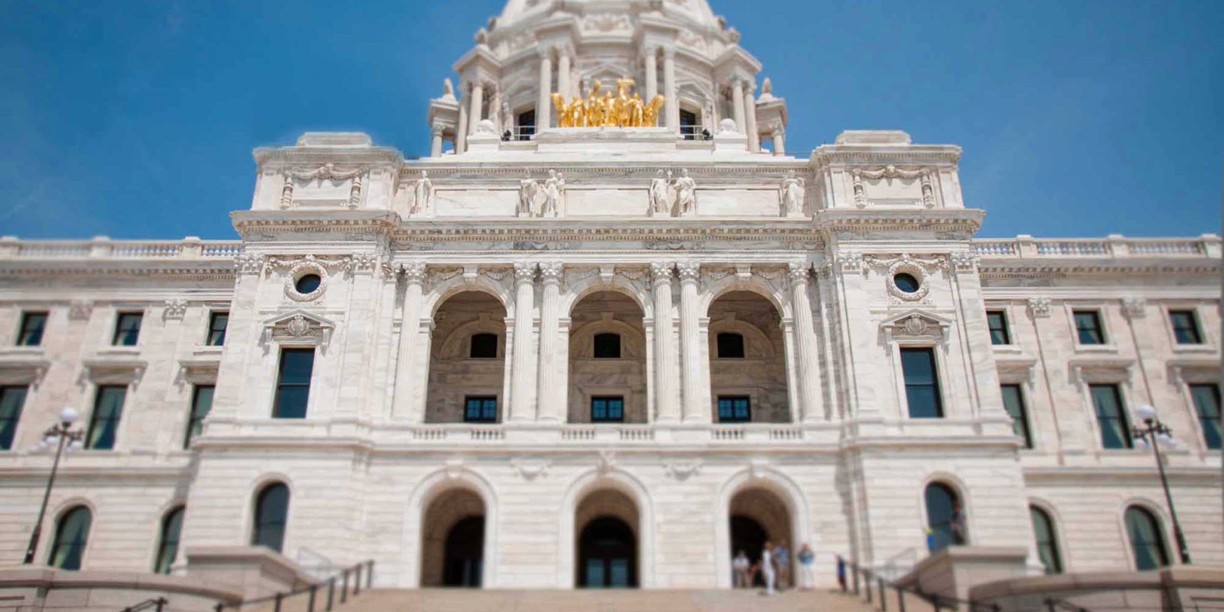 photo of Minnesota State Capitol designed by architect Cass Gilbert on 1905
