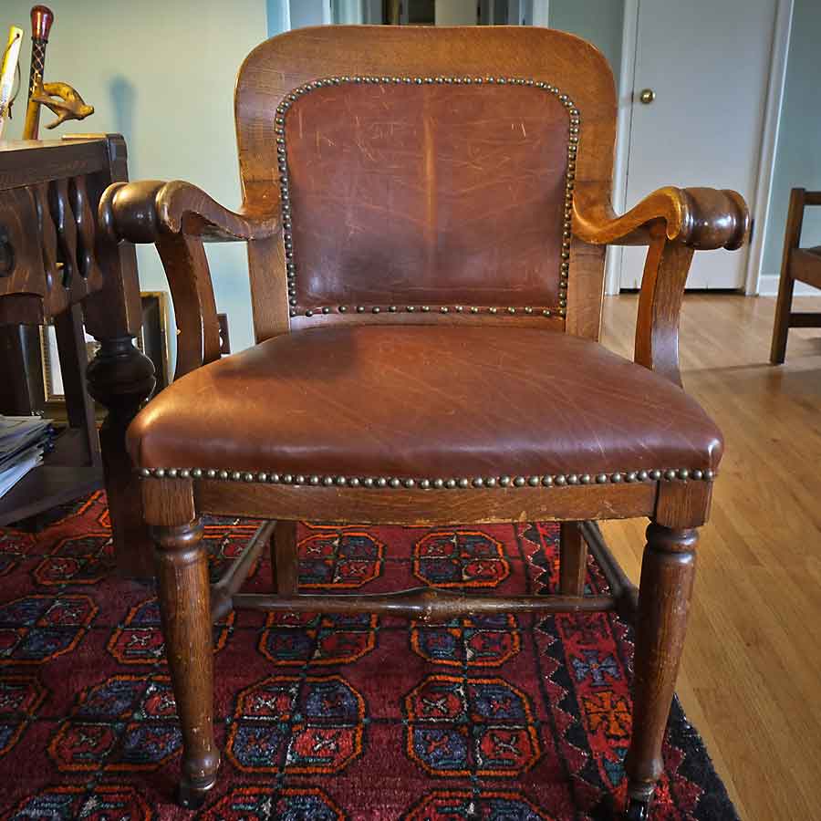 photo of 573 Armchair, purchased by Cass Gilbert for the 1905 Minnesota State Capitol